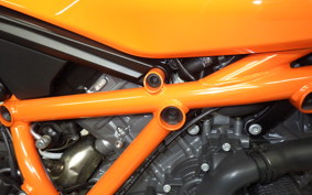 KTM 1290 SUPER DUKE R EVO