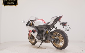 YAMAHA YZF-R7 2023