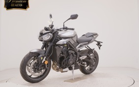 TRIUMPH STREET TRIPLE R 2026