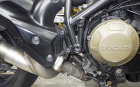 DUCATI STREETFIGHTER S 2010