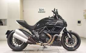 DUCATI DIAVEL 2013