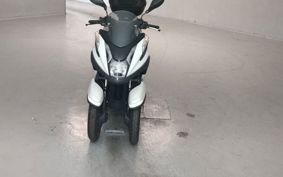 YAMAHA TRICITY 125 SE82J