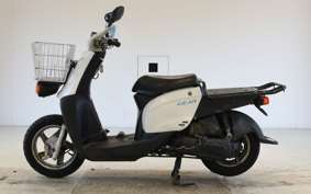 YAMAHA GEAR 2001 UA08J
