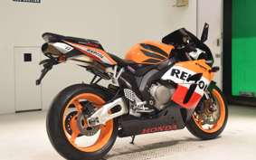 HONDA CBR1000RR 2005 SC57