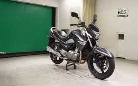 SUZUKI GSR250 2019