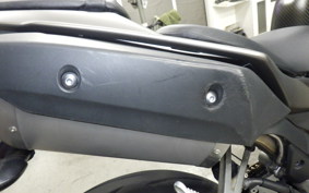 YAMAHA YZF-R1 2013