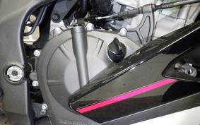 KAWASAKI ZX-25R ZX250E