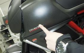 DUCATI DIAVEL Carbon 2012