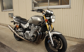YAMAHA XJR1300 2002 RP03J