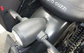 MOTO GUZZI V7 STONE 2022