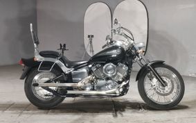 YAMAHA DRAGSTAR 400 2002 VH01J