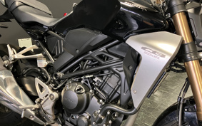 HONDA CB250R MC52