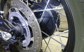 TRIUMPH BONNEVILLE BOBBER 2025