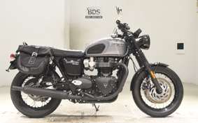 TRIUMPH BONNEVILLE T120 2025