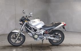 HONDA VTR 250 MC33