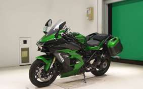 KAWASAKI NINJA H2 SX SE 2018 ZXT02A