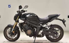 HONDA CB650R E-Clutch 2025 RH17
