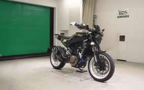 HUSQVARNA SVARTPILEN 401 2019