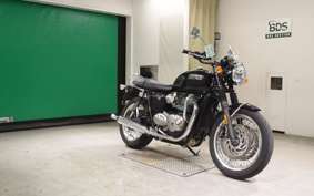 TRIUMPH BONNEVILLE T120 2025