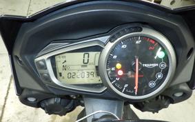 TRIUMPH STREET TRIPLE S 2018