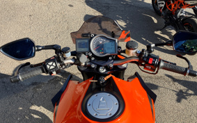 KTM 1290S-DUKE-R 2015 V3940