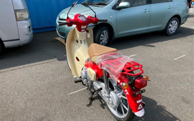 HONDA SUPER CUB 110 HELLOKITTY JA59
