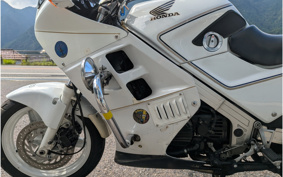 HONDA VFR750F 1988 RC24
