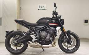TRIUMPH TRIDENT 660 2025