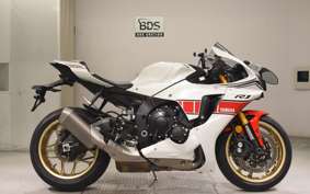 YAMAHA YZF-R1 2023