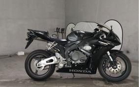 HONDA CBR1000RR SC57