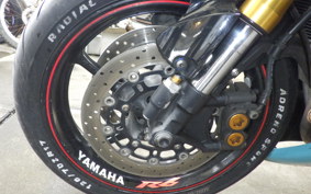 YAMAHA YZF-R6