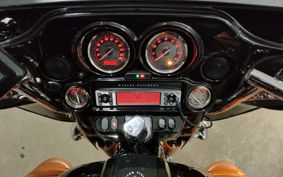 HARLEY HARLEY FLHXSE1800CVO PZ8