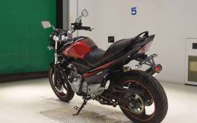 SUZUKI GSR250 2015