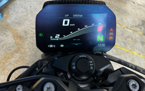 BMW M1000R 2023 0E81