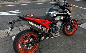 KTM 890 DUKE 2025 TU940
