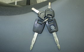 SUZUKI Vｽﾄﾛｰﾑ1000A 2016 VU51A