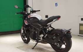 TRIUMPH TRIDENT 660 2024