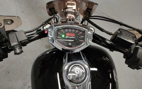 YAMAHA XVS1300CA STRIKER VP33