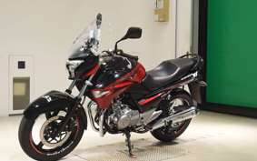 SUZUKI GSR250 2019