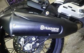 HUSQVARNA SVARTPILEN 401 2022