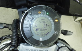 HUSQVARNA SVARTPILEN 401 2019
