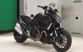 DUCATI DIAVEL 2011