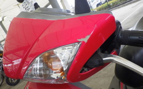 YAMAHA CYGNUS 125 XSR 2