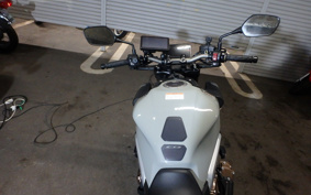 HONDA CB650R E-Clutch 2025 RH17