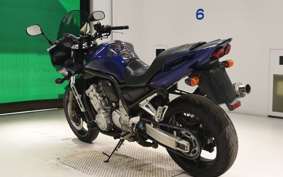 YAMAHA FZS1000 FAZER 2004