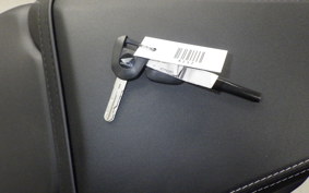 HONDA CB650R E-Clutch 2026 RH17