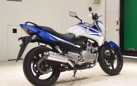SUZUKI GSR250