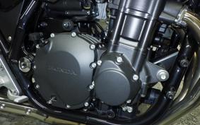 HONDA CB1300SF SUPER FOUR Gen. 3 2025 SC54