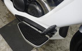 HONDA DN01 2009 RC55