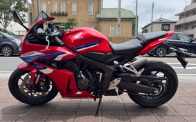 HONDA CBR650R E-Clutch 2024 RH17